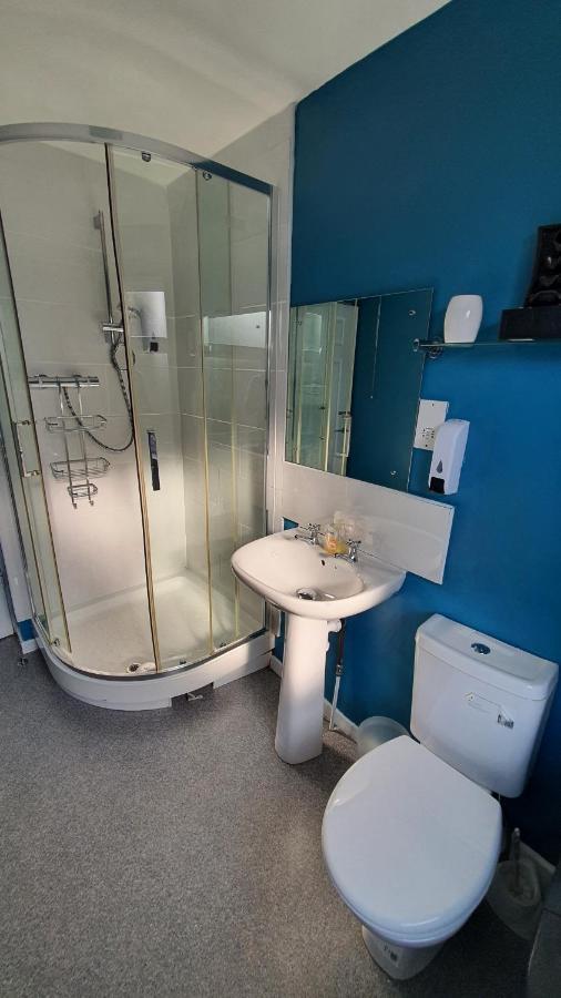 Contractors, City Centre, Parking, 3 Double Rooms, Netflix, Cosy! Coventry Exterior foto