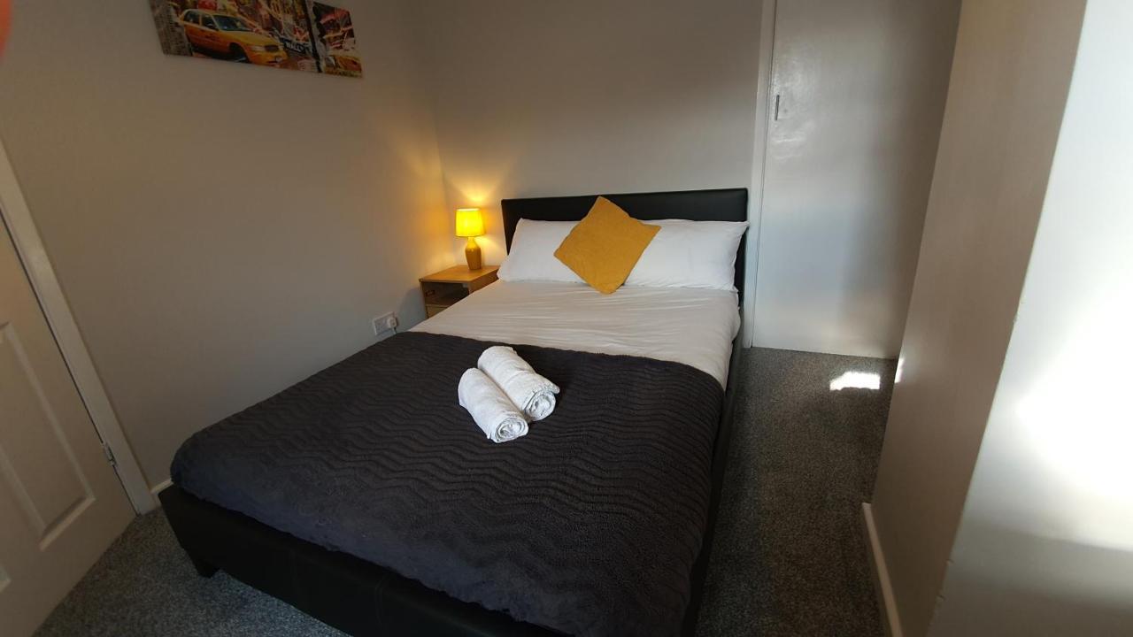 Contractors, City Centre, Parking, 3 Double Rooms, Netflix, Cosy! Coventry Exterior foto