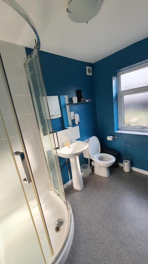 Contractors, City Centre, Parking, 3 Double Rooms, Netflix, Cosy! Coventry Exterior foto